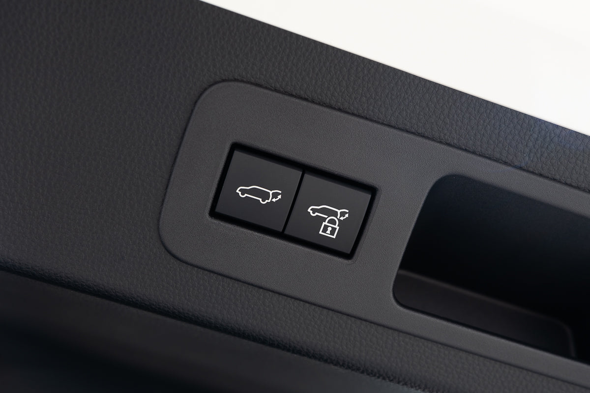 Toyota Land Cruiser VX 2025 White