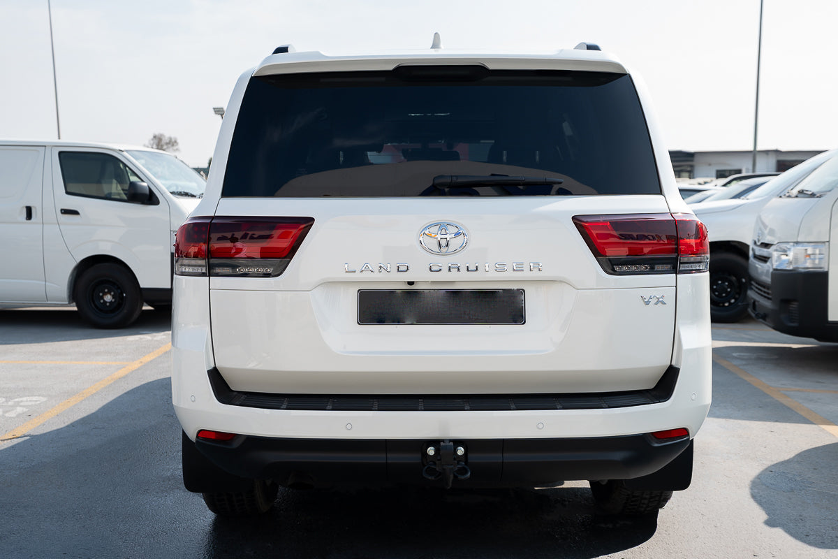 Toyota Land Cruiser VX 2025 White