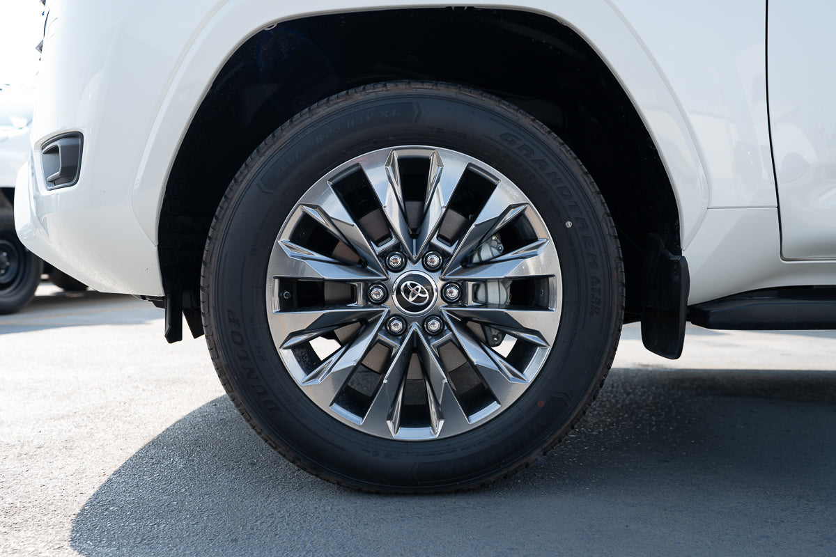 Toyota Land Cruiser VX 2025 White