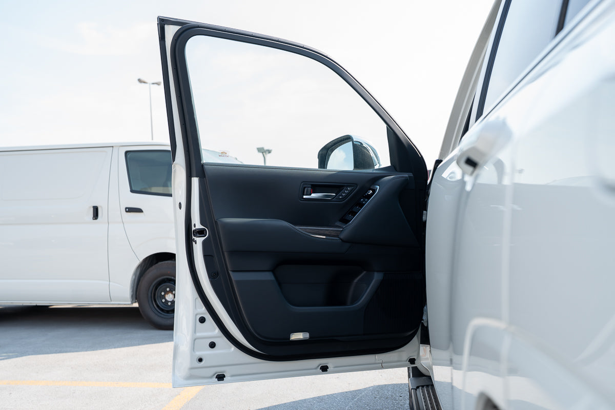 Toyota Land Cruiser VX 2025 White