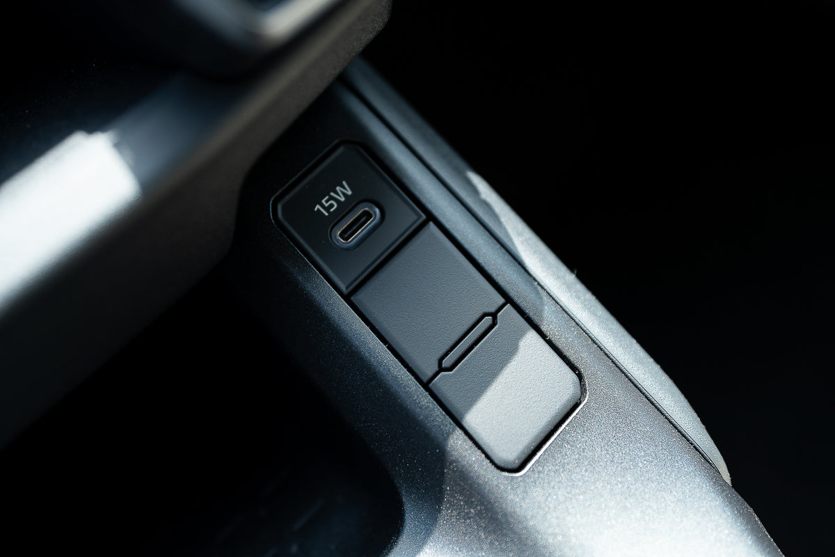 Toyota RAV4 LE Hybrid 2026 bronze