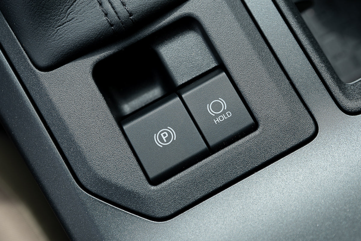 Toyota RAV4 LE Hybrid 2026 bronze