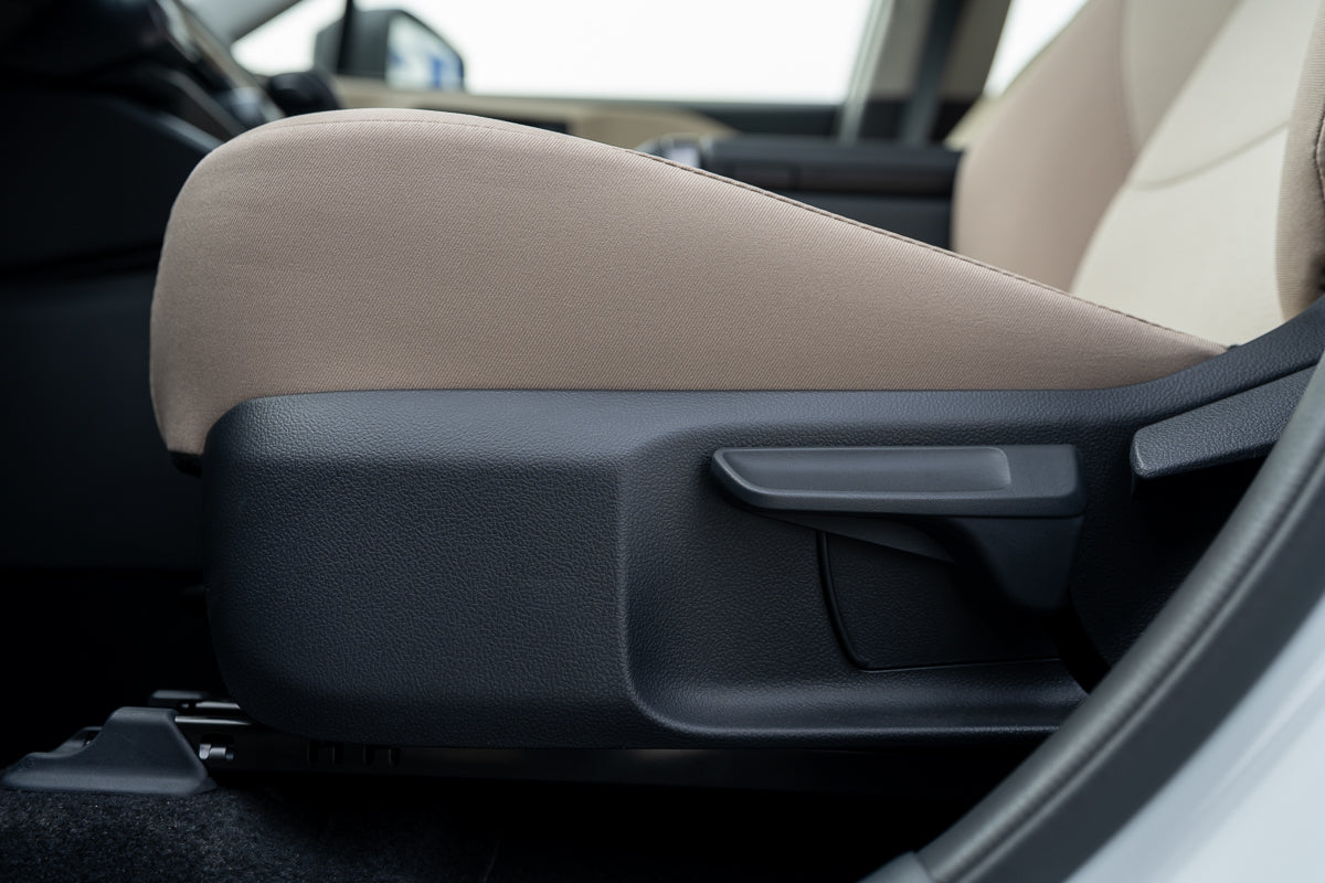 2026 Toyota RAV4 LE hybrid 4wd white