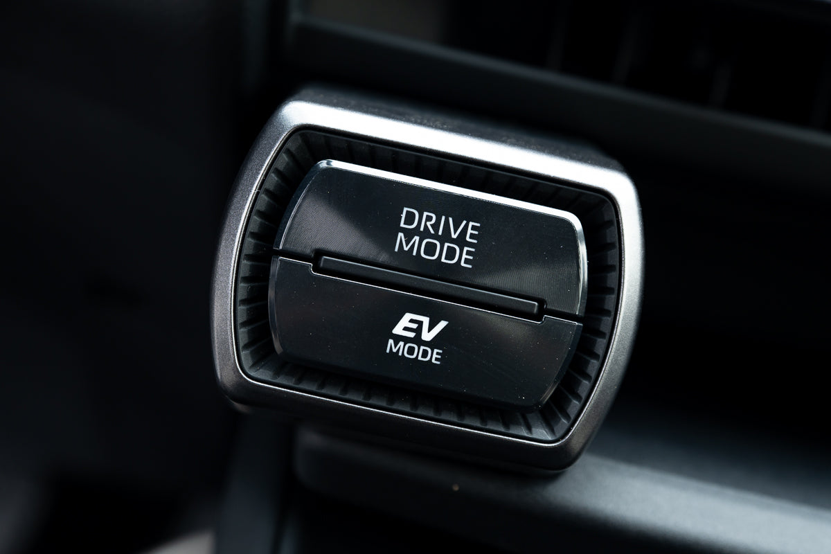 2026 Toyota RAV4 LE hybrid 4wd white