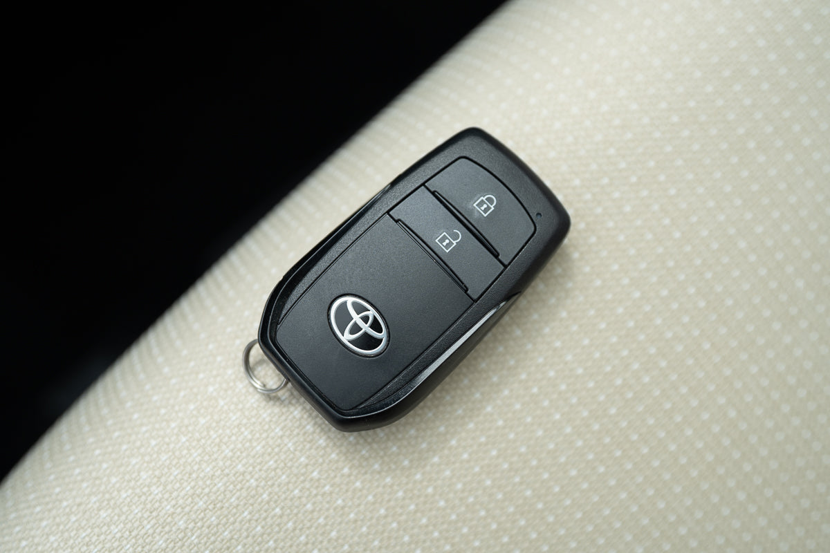 2026 Toyota RAV4 LE hybrid 4wd white