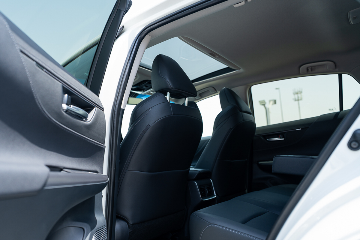 2025 Toyota Venza Luxury White 