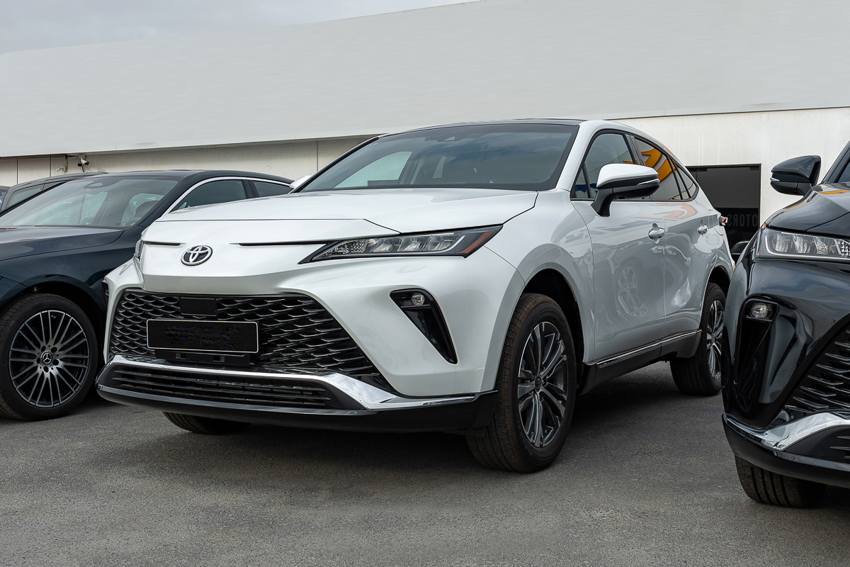 Toyota Venza 2.0L CVT 2WD Luxury Petrol 2024 – White