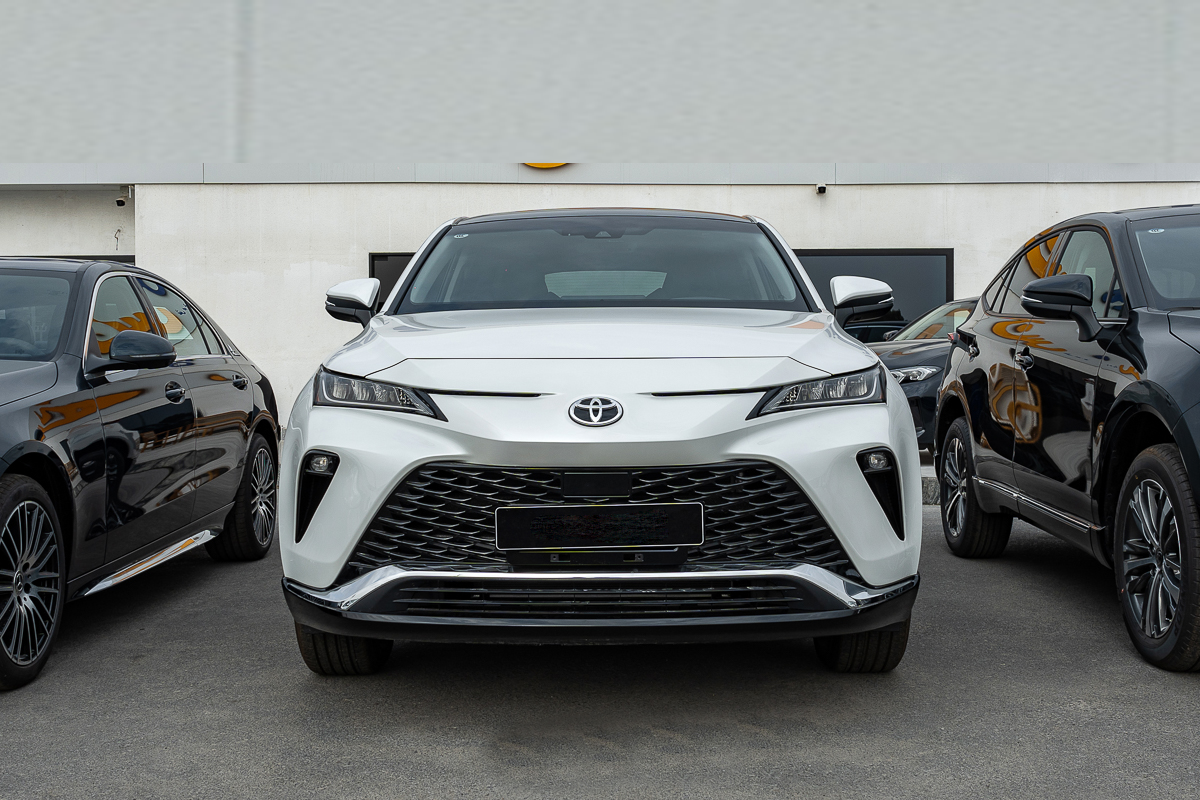 2024 Toyota Venza Luxury White