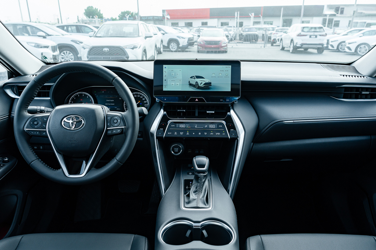 2024 Toyota Venza Luxury White