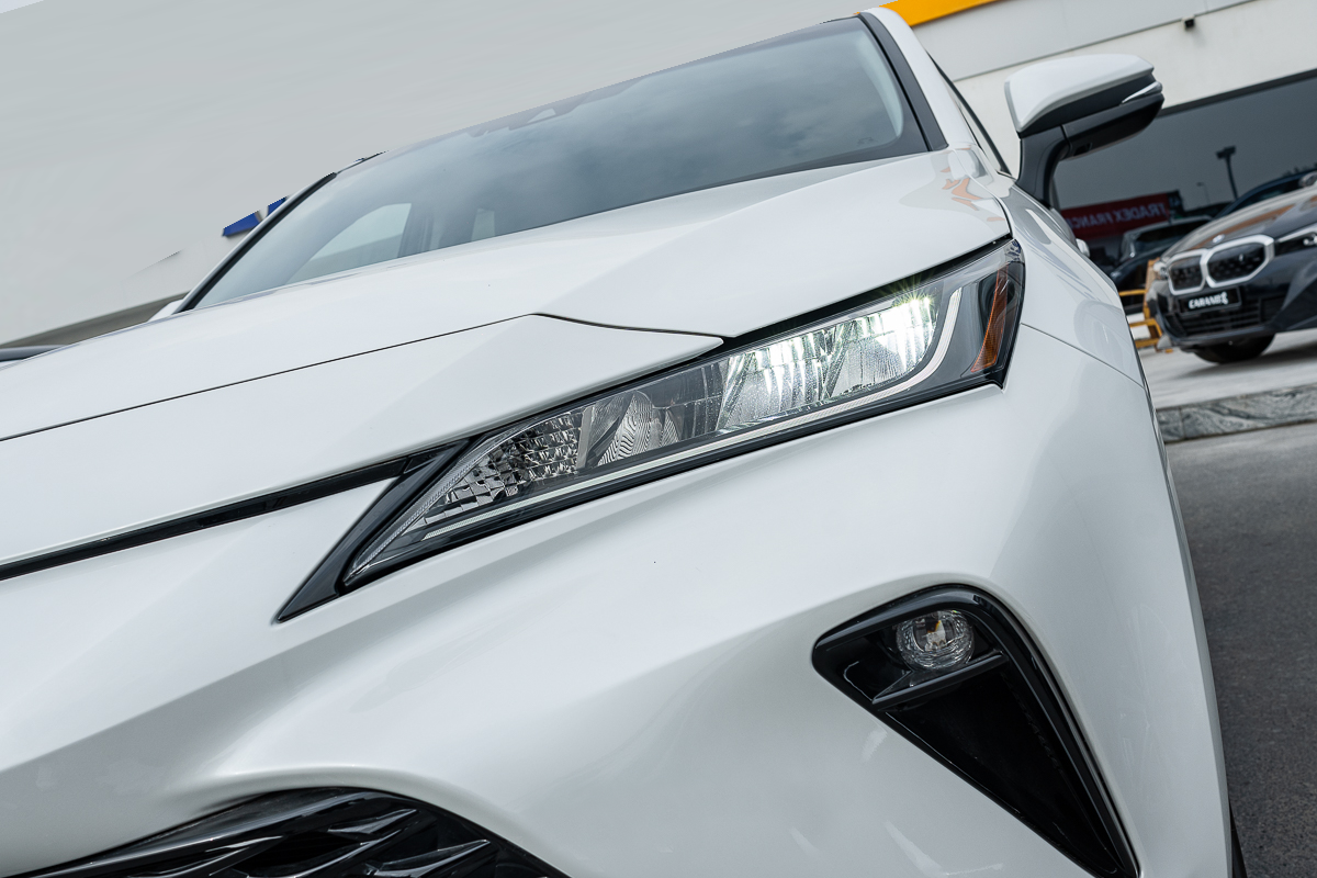 2024 Toyota Venza Luxury White