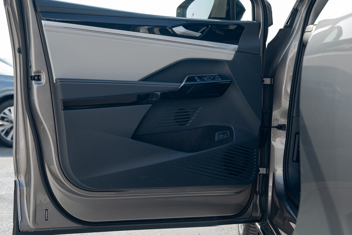 Volkswagen ID.6 CROZZ Pro 2024 Silver