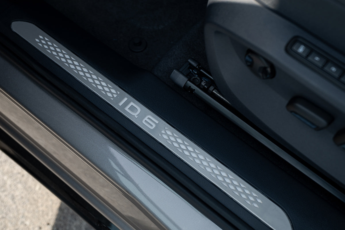 Volkswagen ID.6 CROZZ Pro 2024 Silver