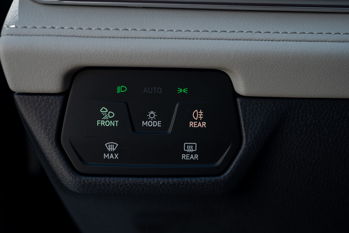 Volkswagen ID.6 CROZZ Pro 2024 Silver