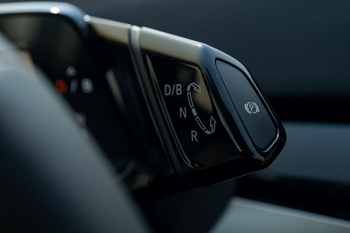 Volkswagen ID.6 CROZZ Pro 2024 Silver