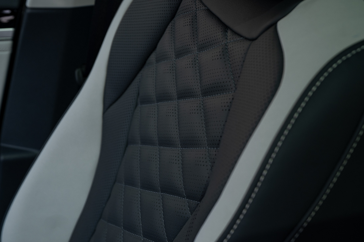 Volkswagen ID.6 CROZZ Pro 2024 Silver