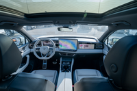 Volkswagen Tiguan L PRO 330 TSI 2WD R-Line Smart Leader 2024 Black