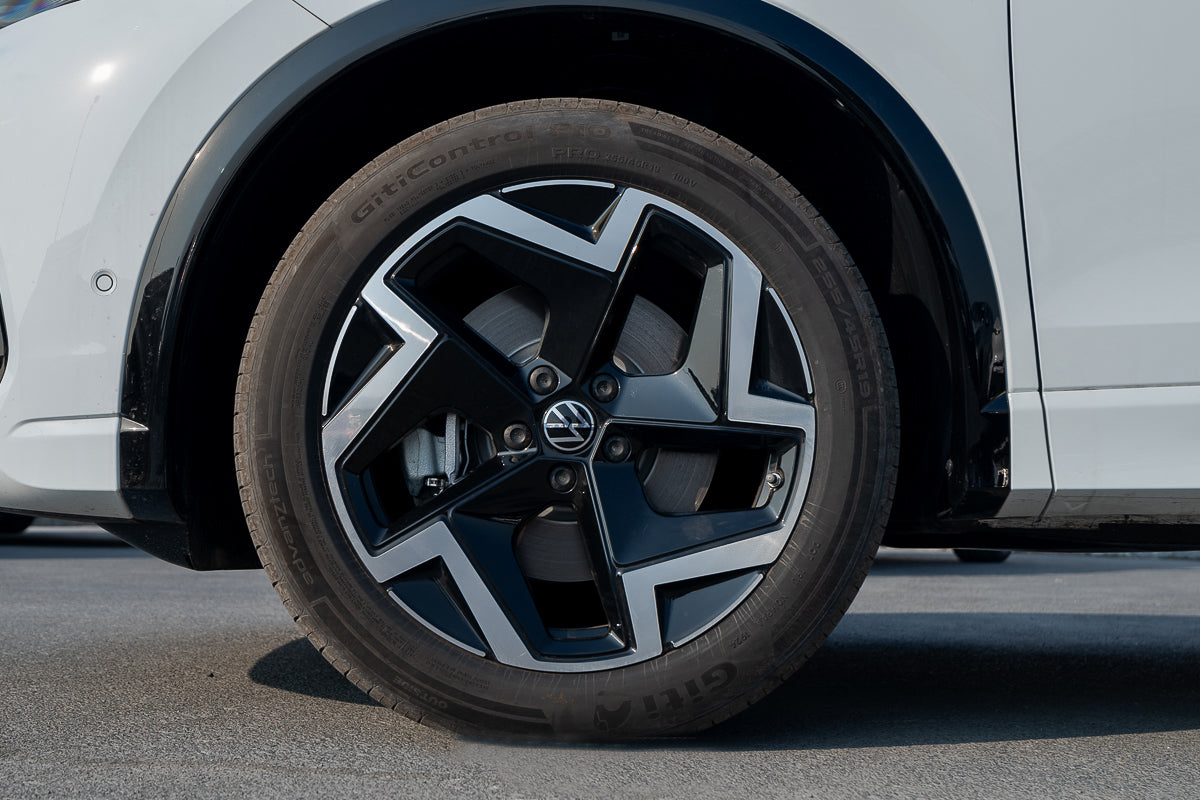 Volkswagen Tiguan L PRO 330 TSI 2WD R-Line Smart Leader 2024