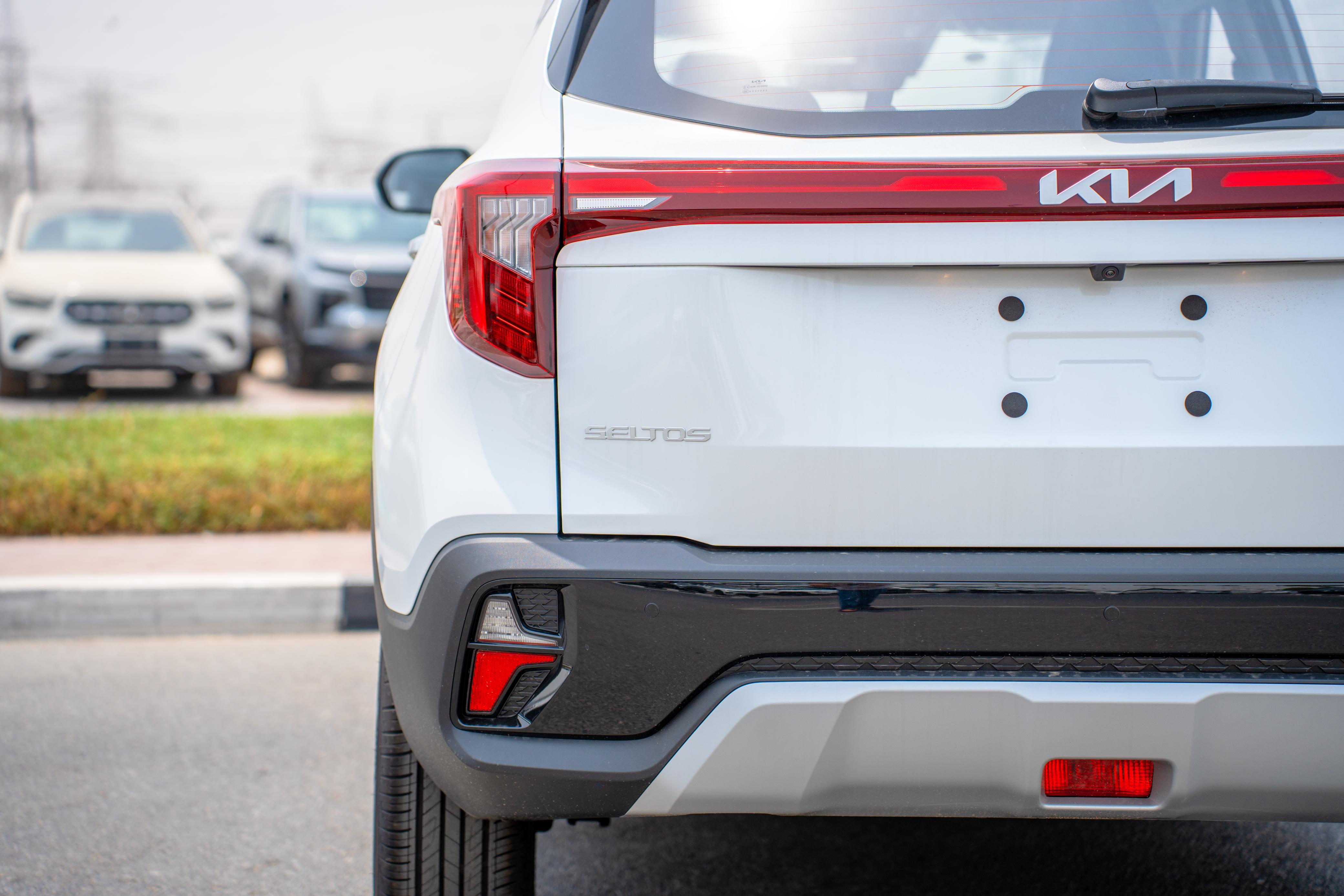 Kia Seltos 2024 Chinese Specs White