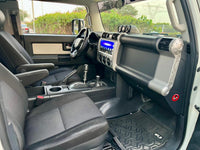 Toyota FJ Cruiser 2014 White