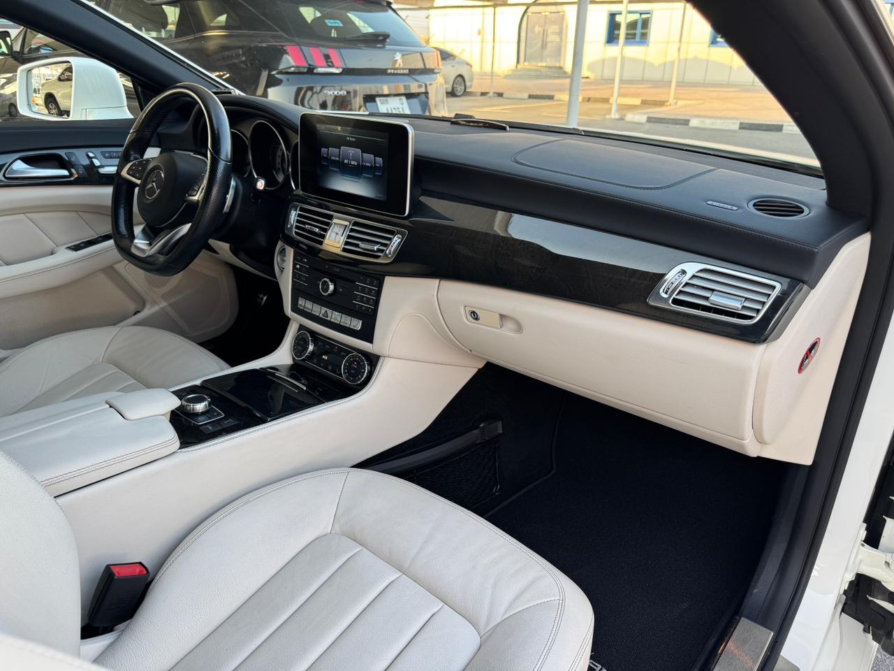 Mercedes-Benz CLS400 2016 White