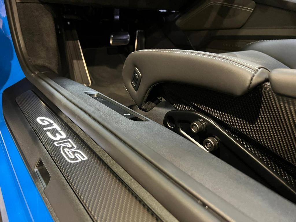 Porsche 911 GT3 RS 2025 Blue rental Dubai