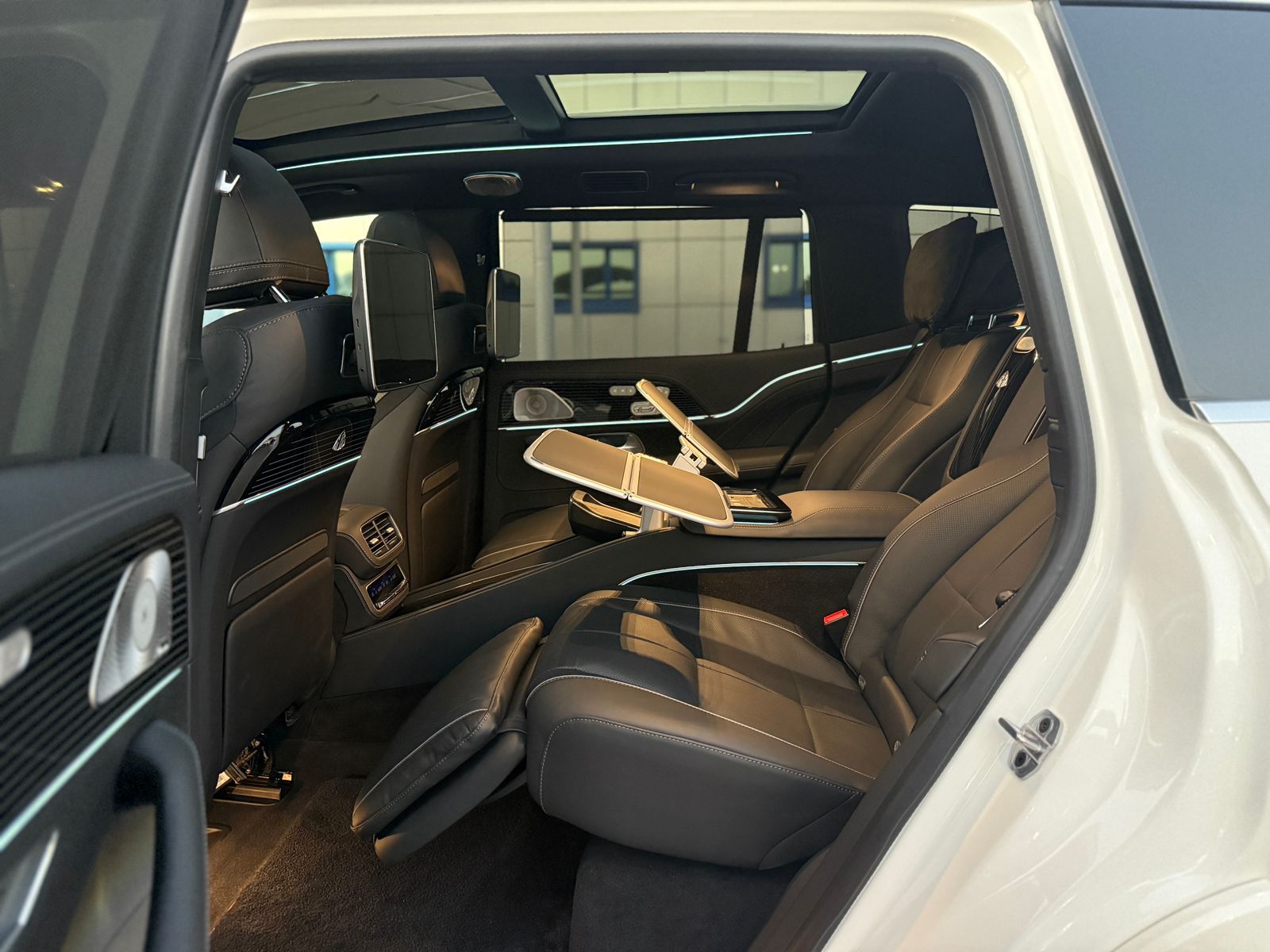 Mercedes-Maybach GLS 600 2024 White