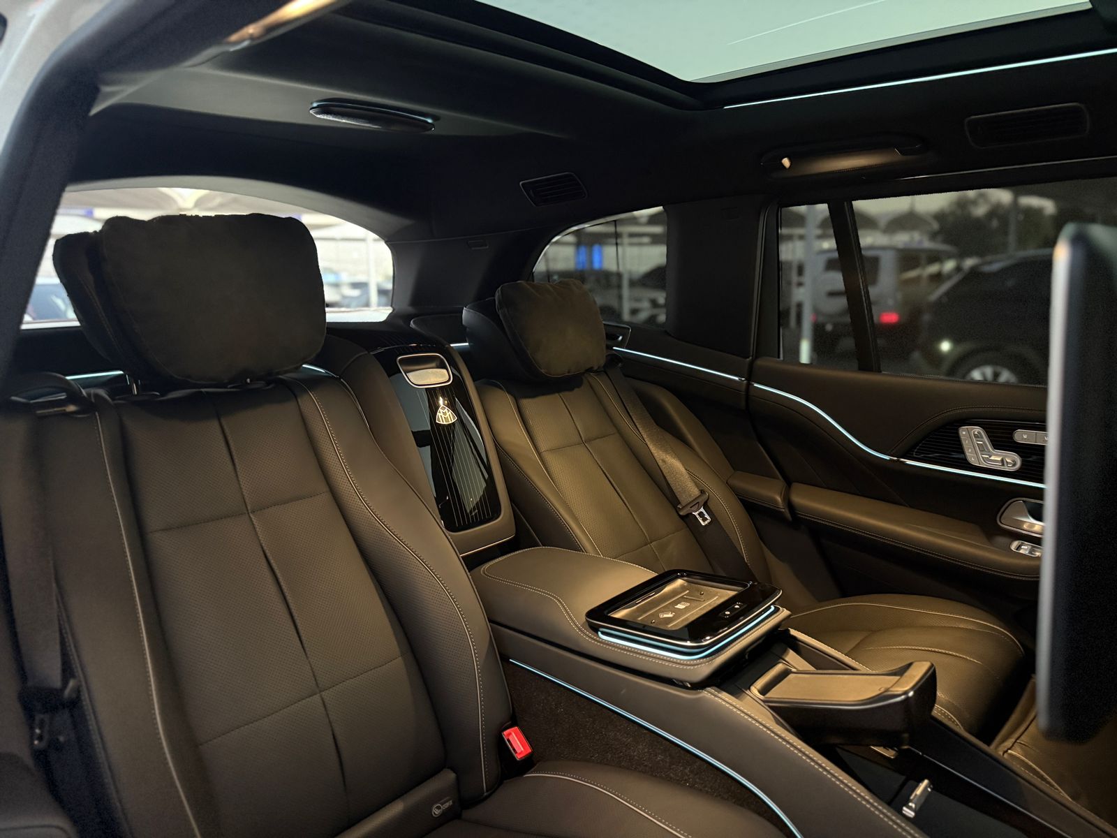 Mercedes-Maybach GLS 600 2024 White