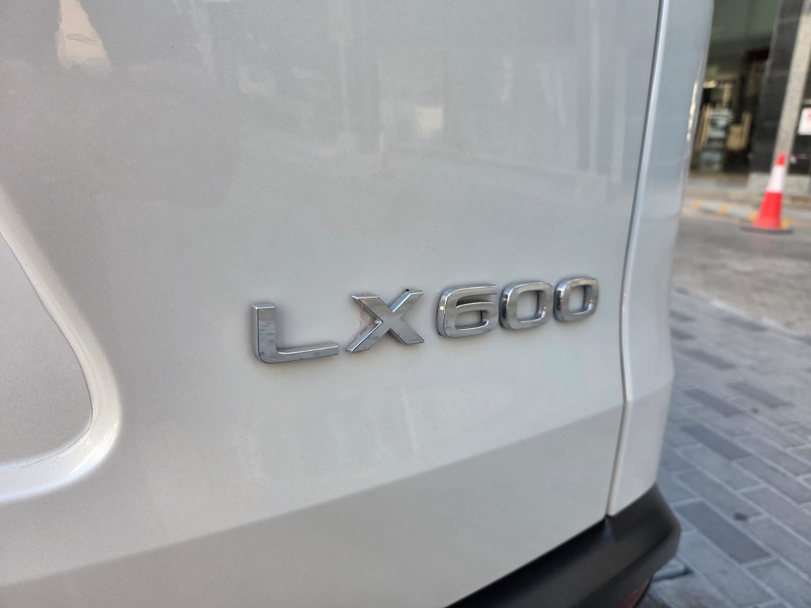 Lexus LX600 2024 White