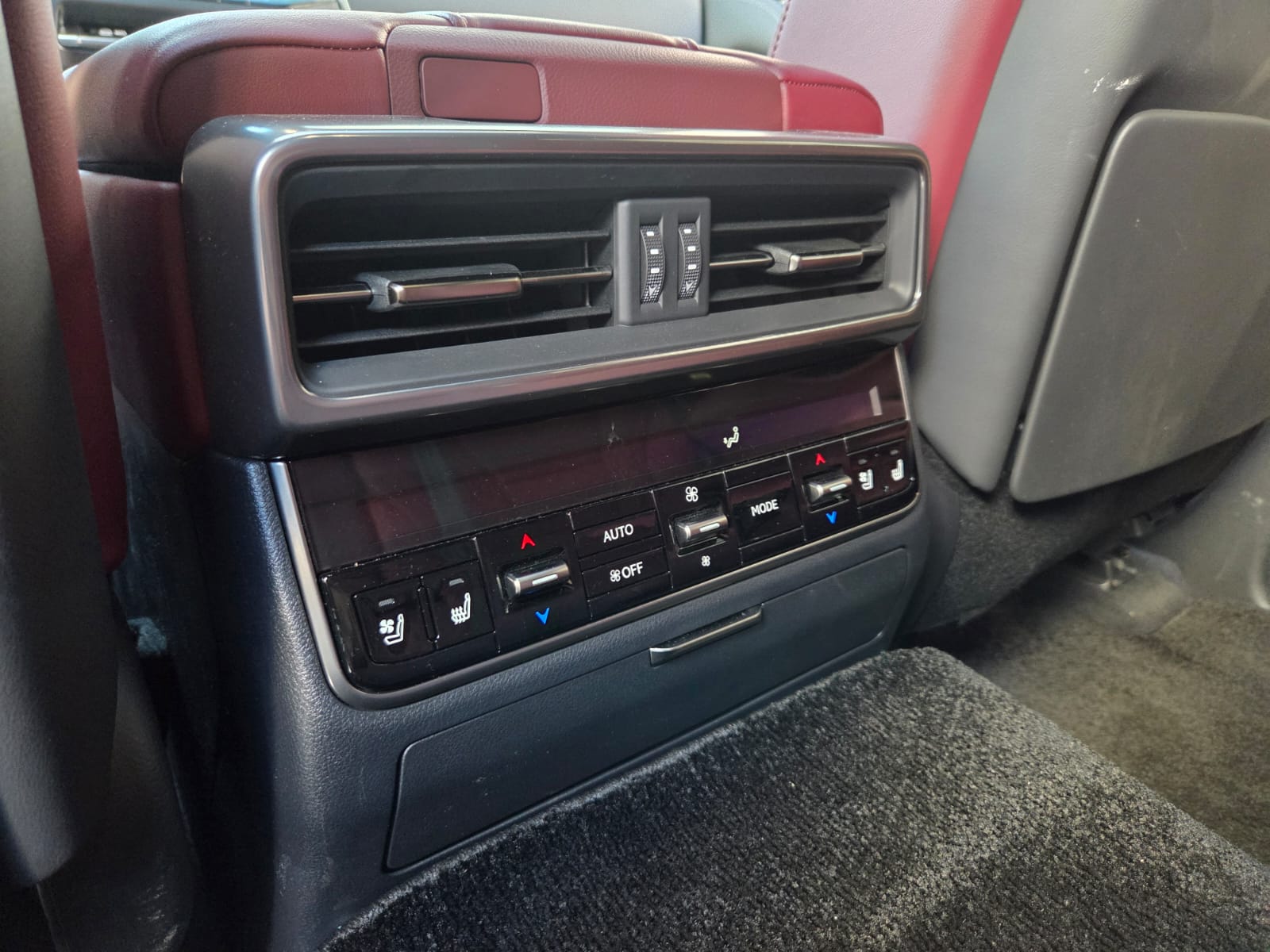 Lexus LX600 2024 White