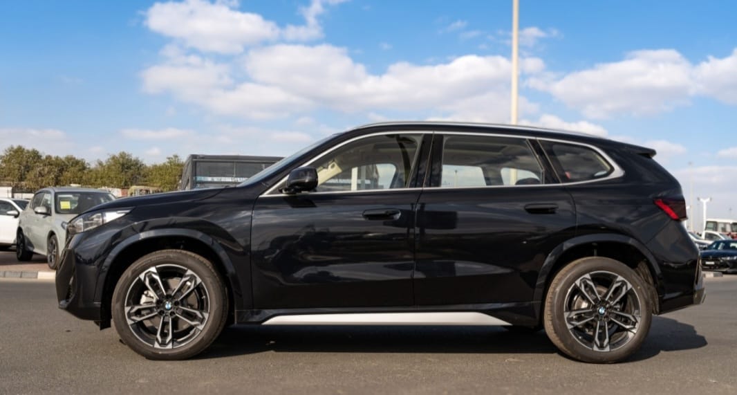 2026 BMW X1 25Li sDrive M Sport Package black
