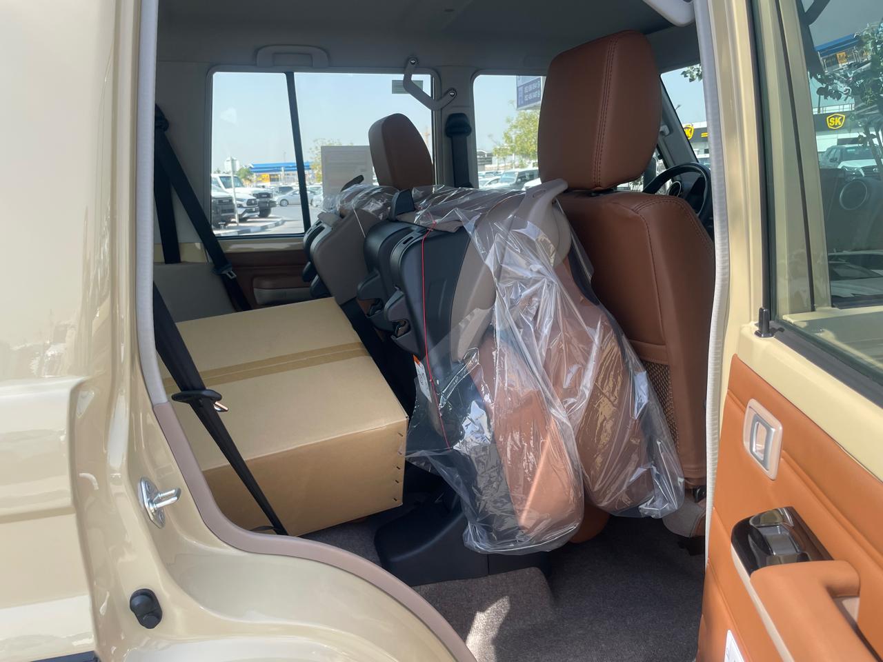 Toyota Land Cruiser LC76 2026
