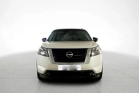 Nissan Pathfinder SV 2024 white