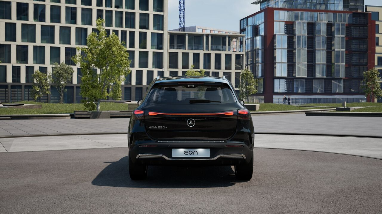 Mercedes-Benz EQA 250+ Black