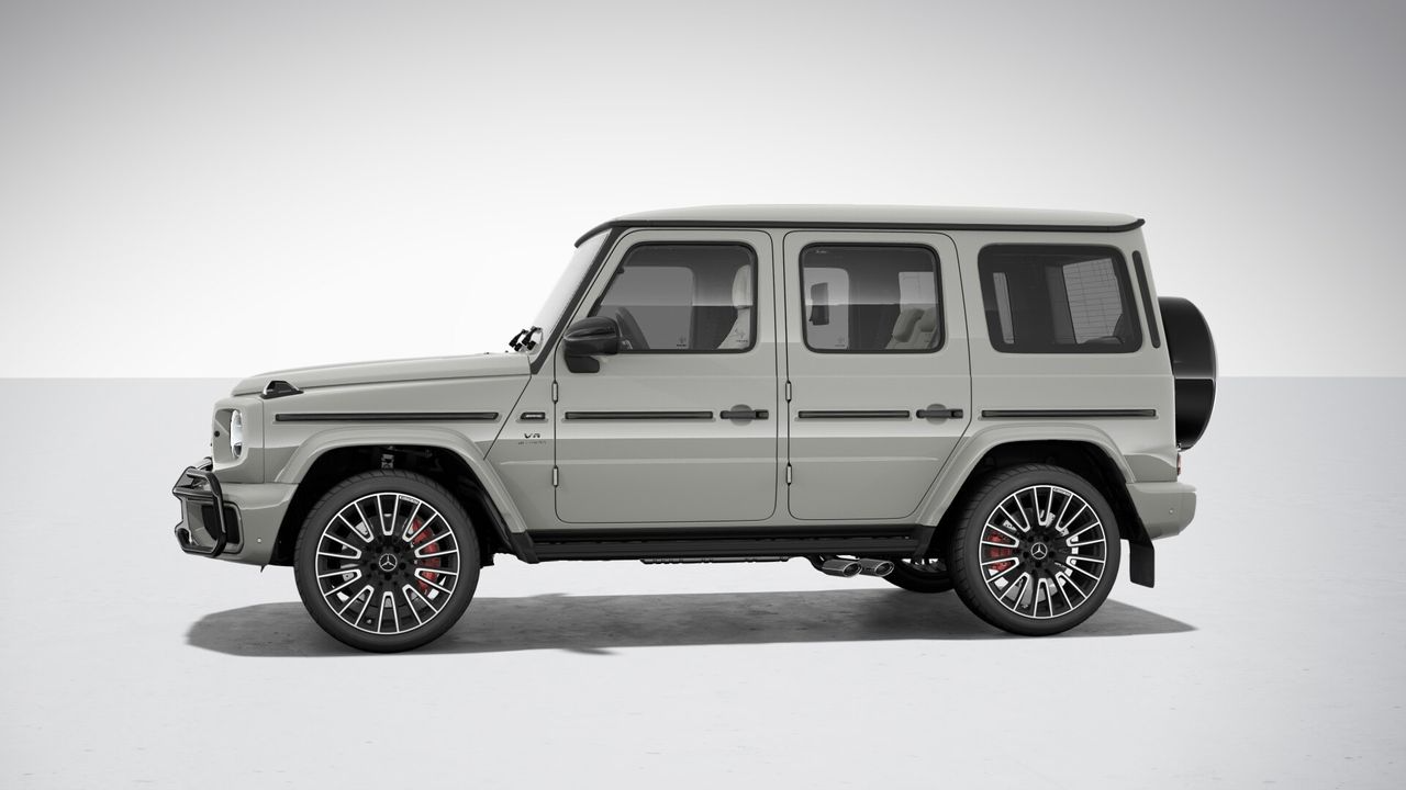 AMG G 63 interior 2025 silver