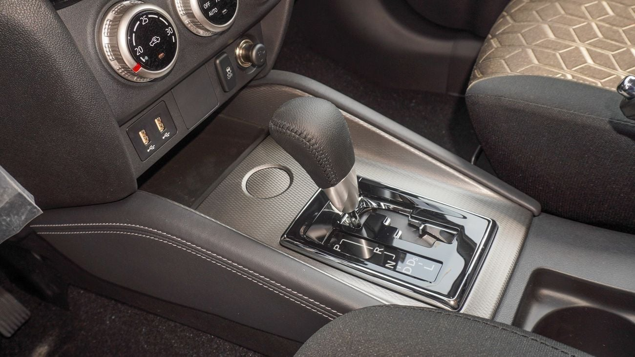 Mitsubishi ASX MidLine 2025 white