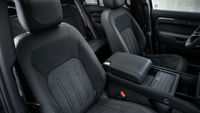 Range Rover Defender 110 S 2025