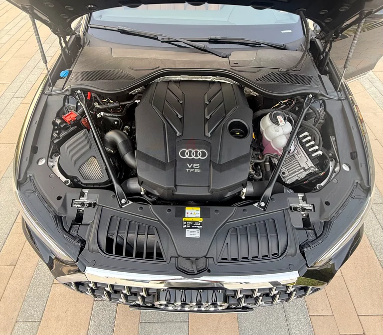 2025 Audi A8 55 TFSI