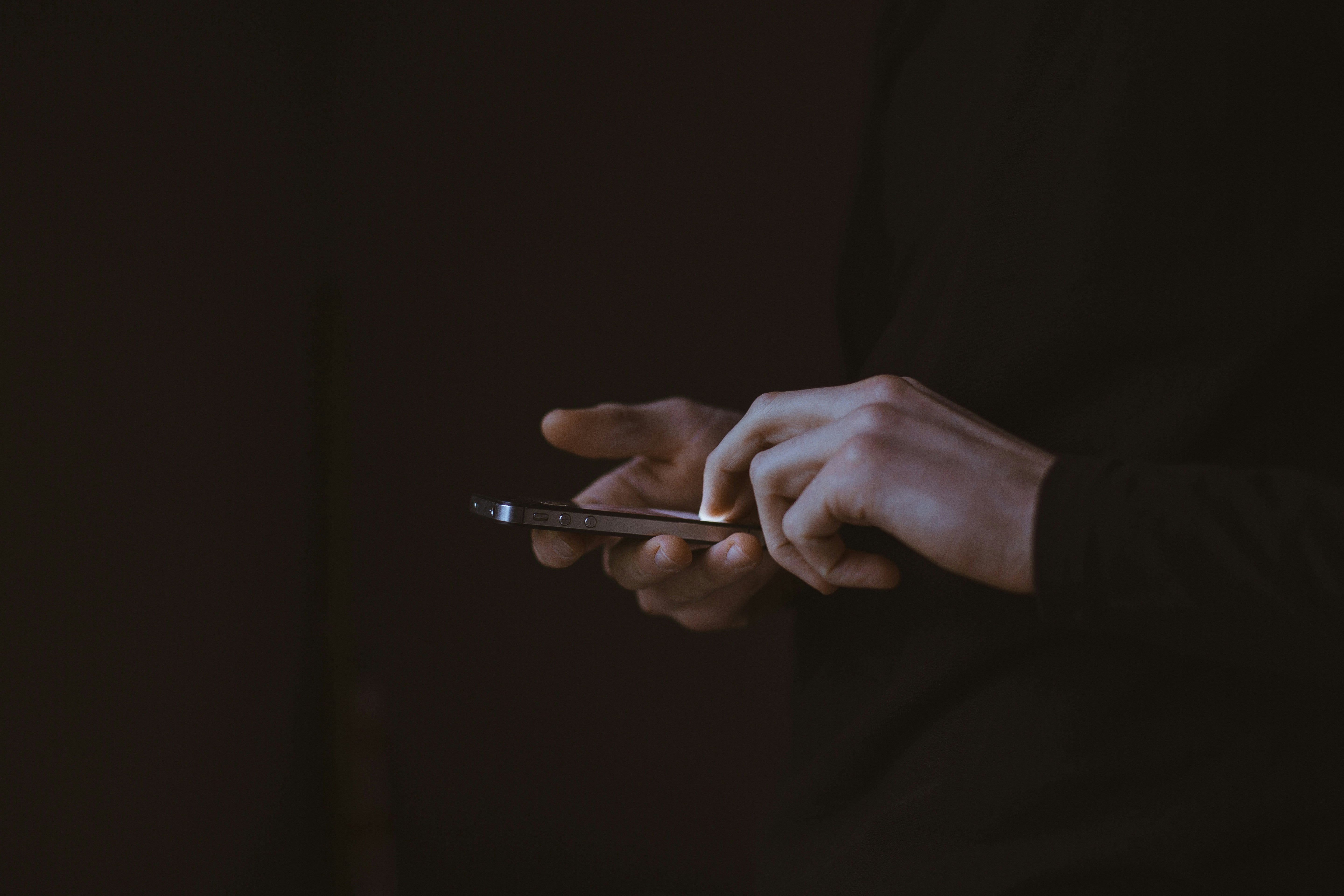 gilles-lambert-pb_lF8VWaPU-unsplash.jpg