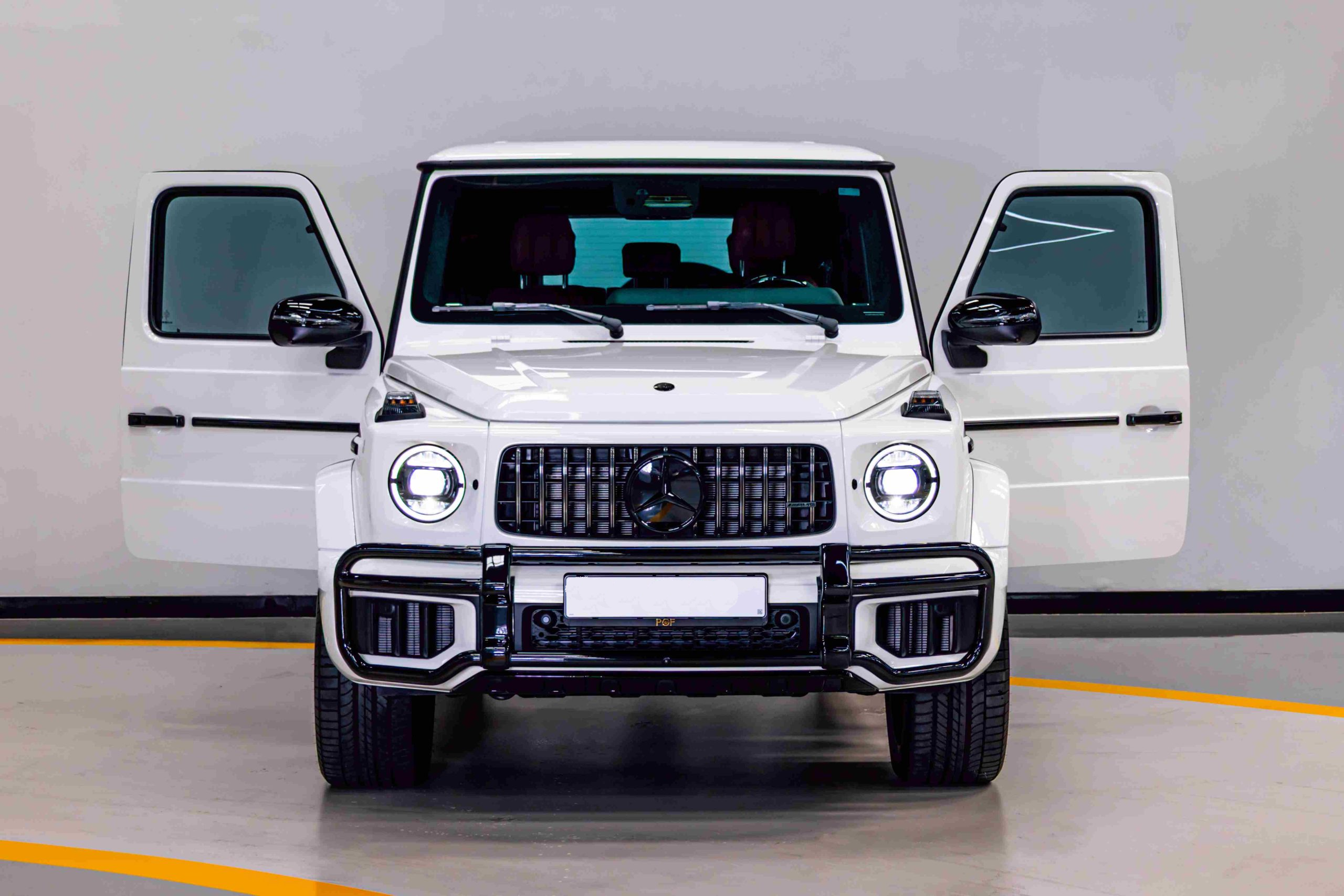 AMG G 63 interior 2025 white