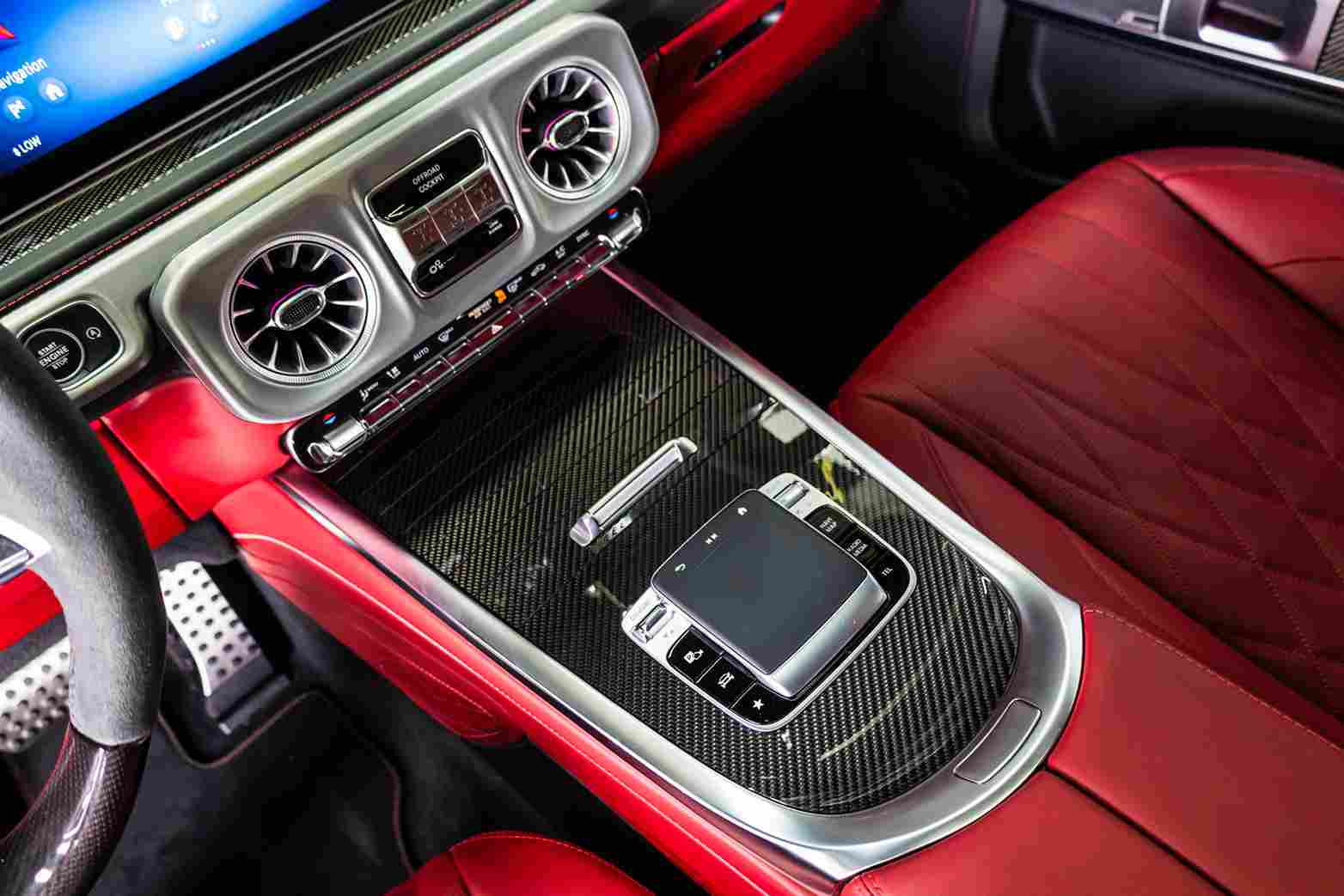 AMG G 63 interior 2025 white