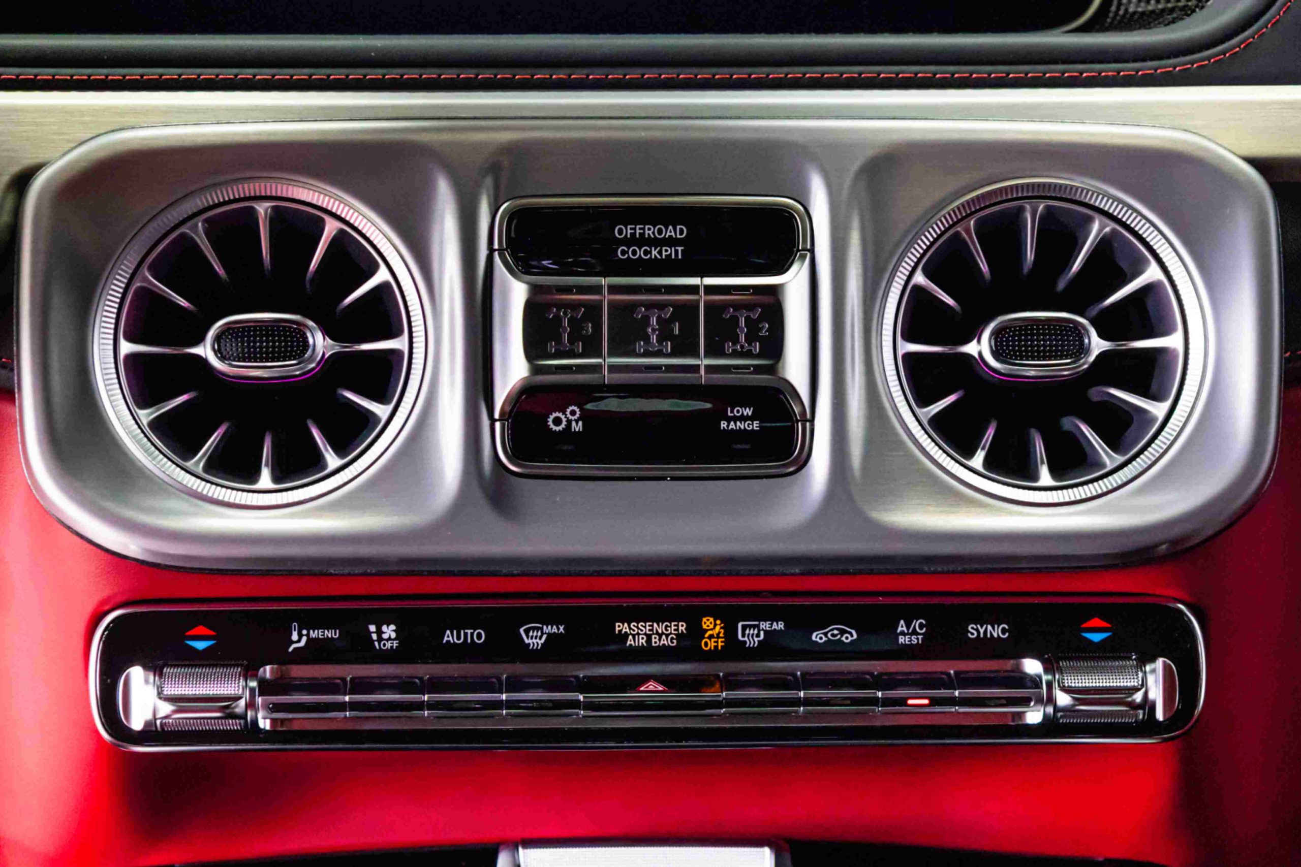 AMG G 63 interior 2025 white