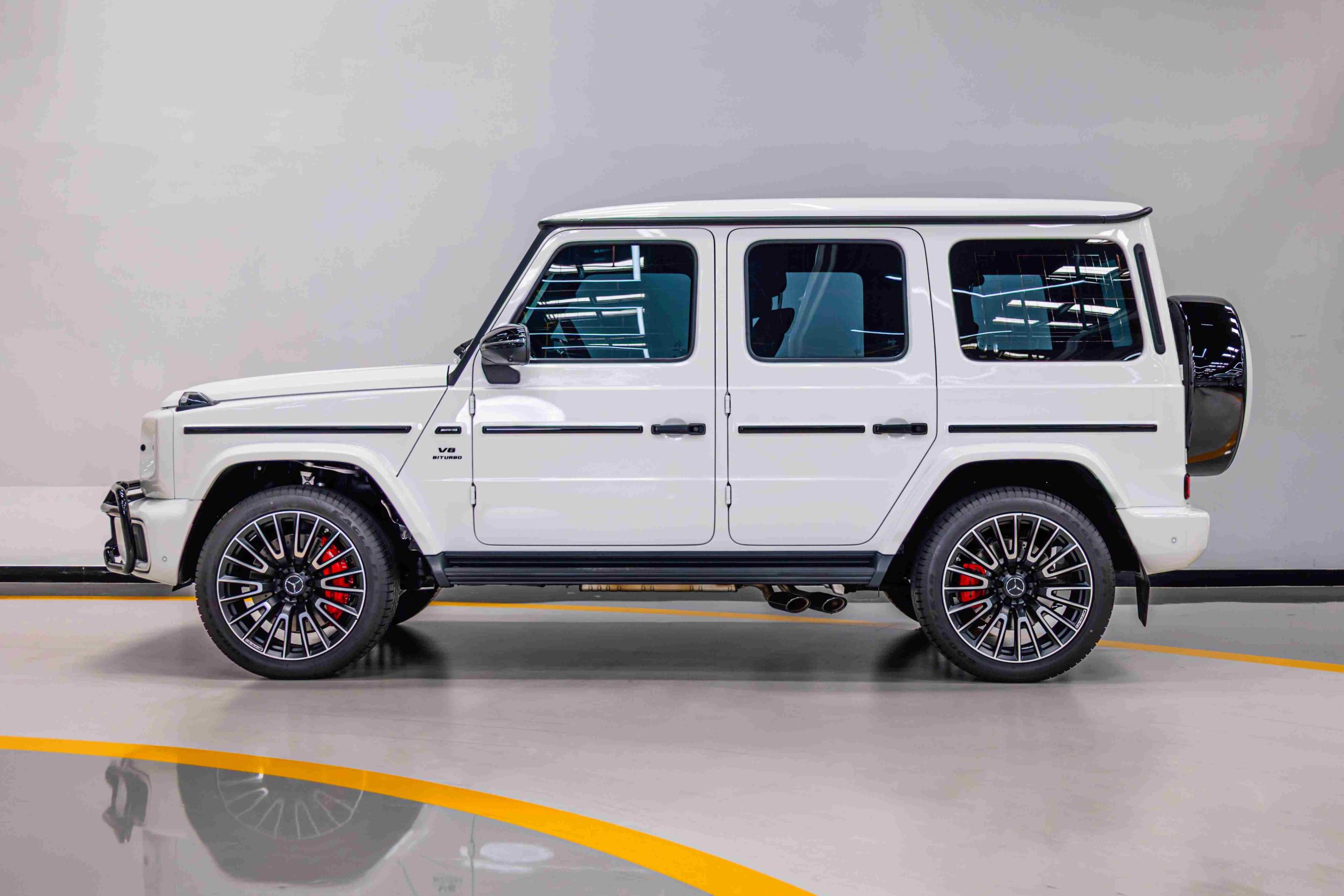 AMG G 63 interior 2025 white