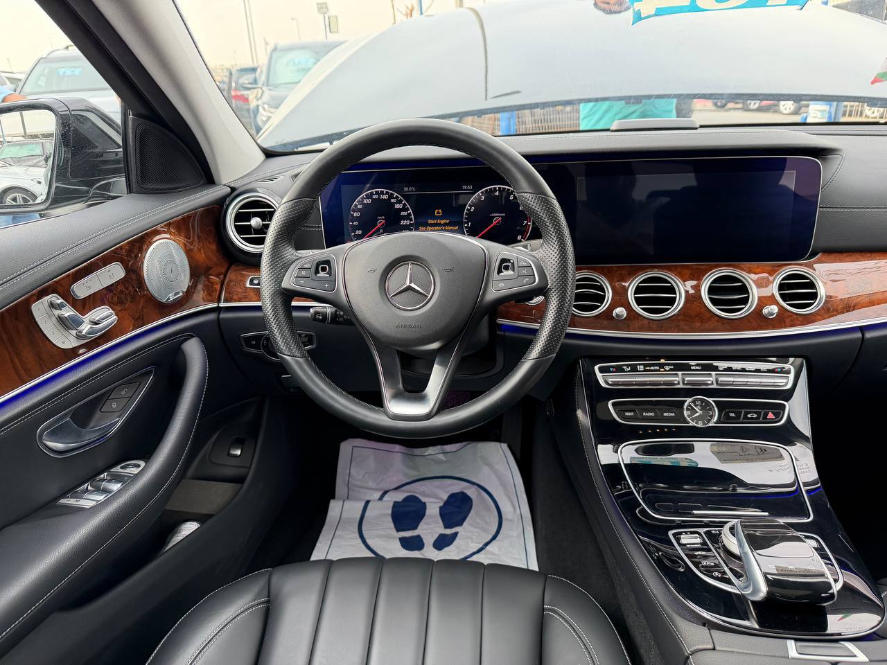 Mercedes-Benz E400 2017 Black